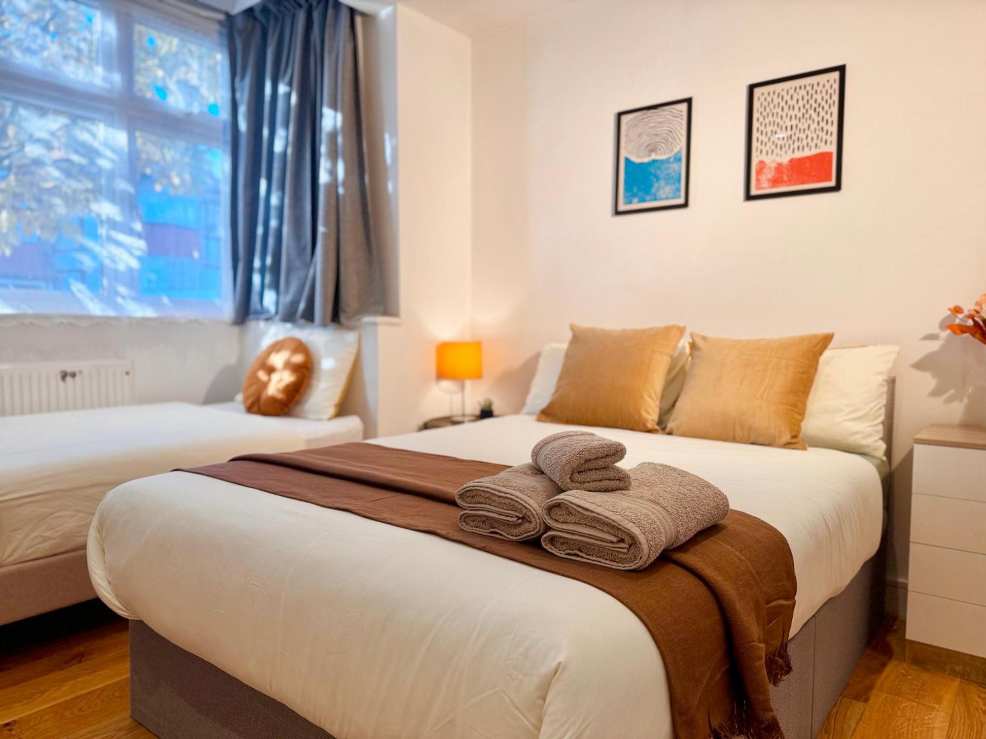 En-Suites With Free Parking 30Min To Central London Kültér fotó