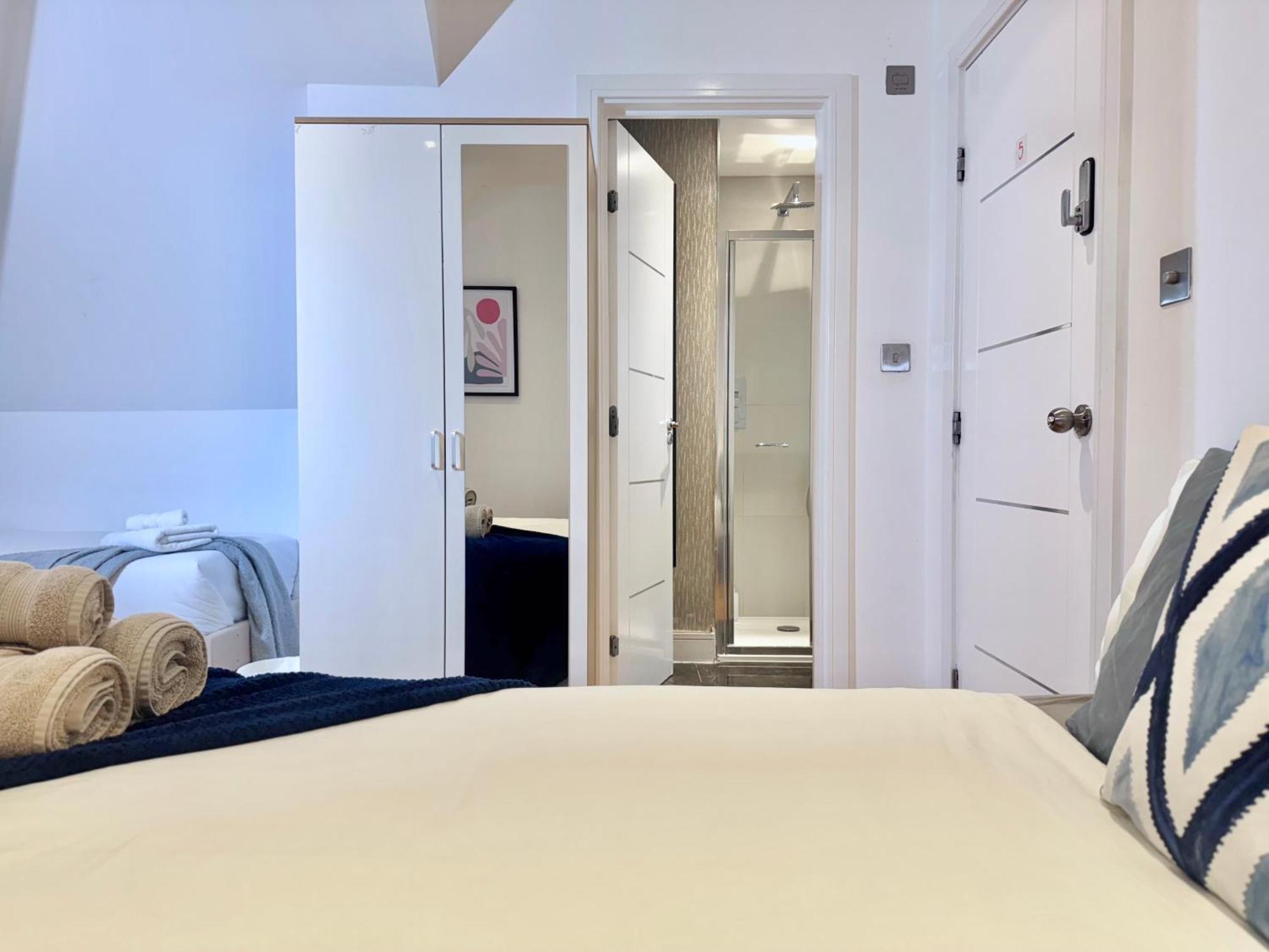 En-Suites With Free Parking 30Min To Central London Kültér fotó