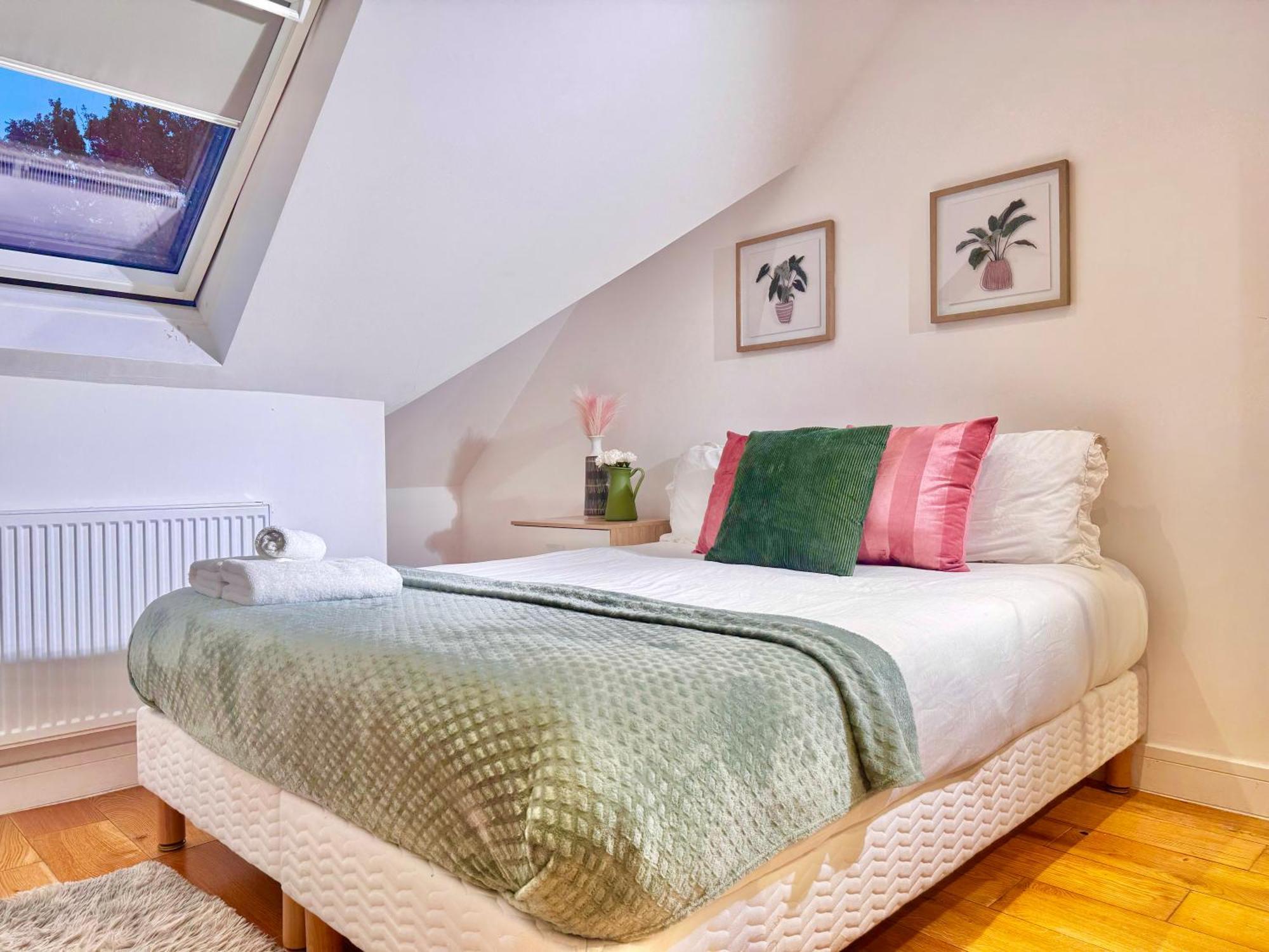 En-Suites With Free Parking 30Min To Central London Kültér fotó
