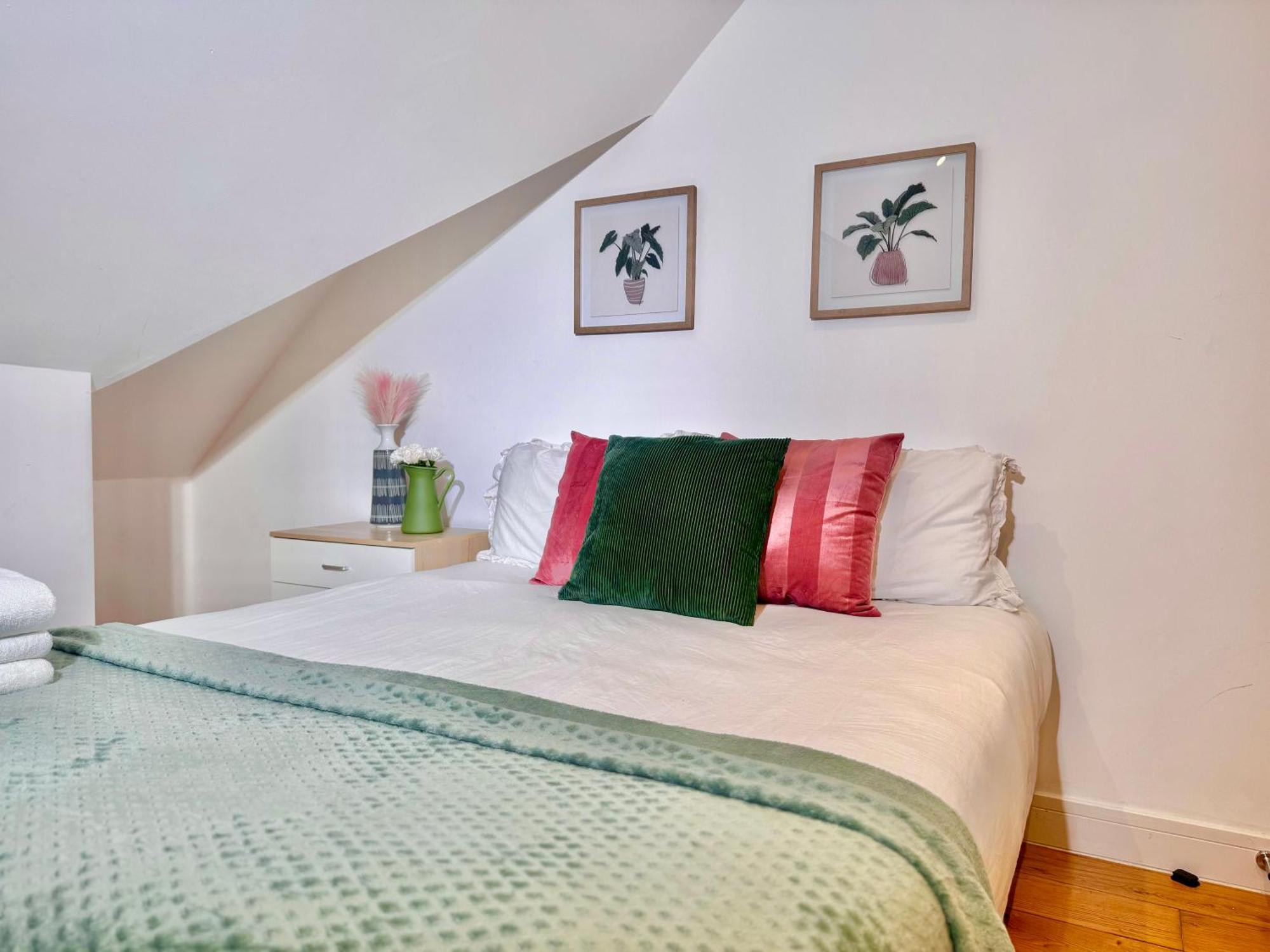 En-Suites With Free Parking 30Min To Central London Kültér fotó