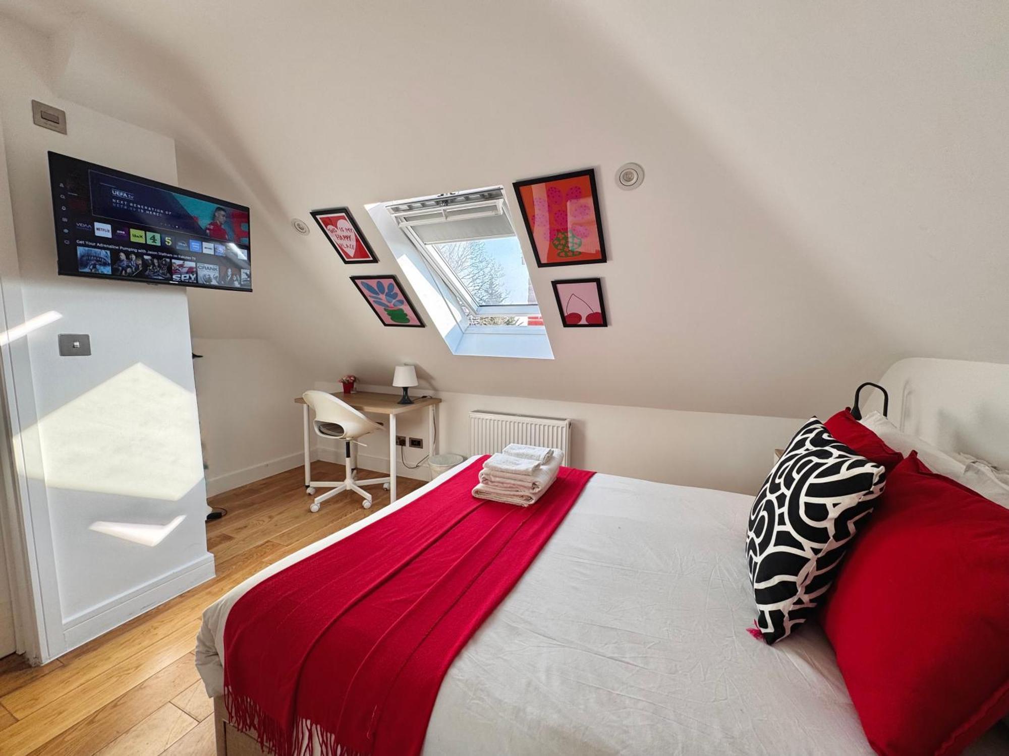 En-Suites With Free Parking 30Min To Central London Kültér fotó