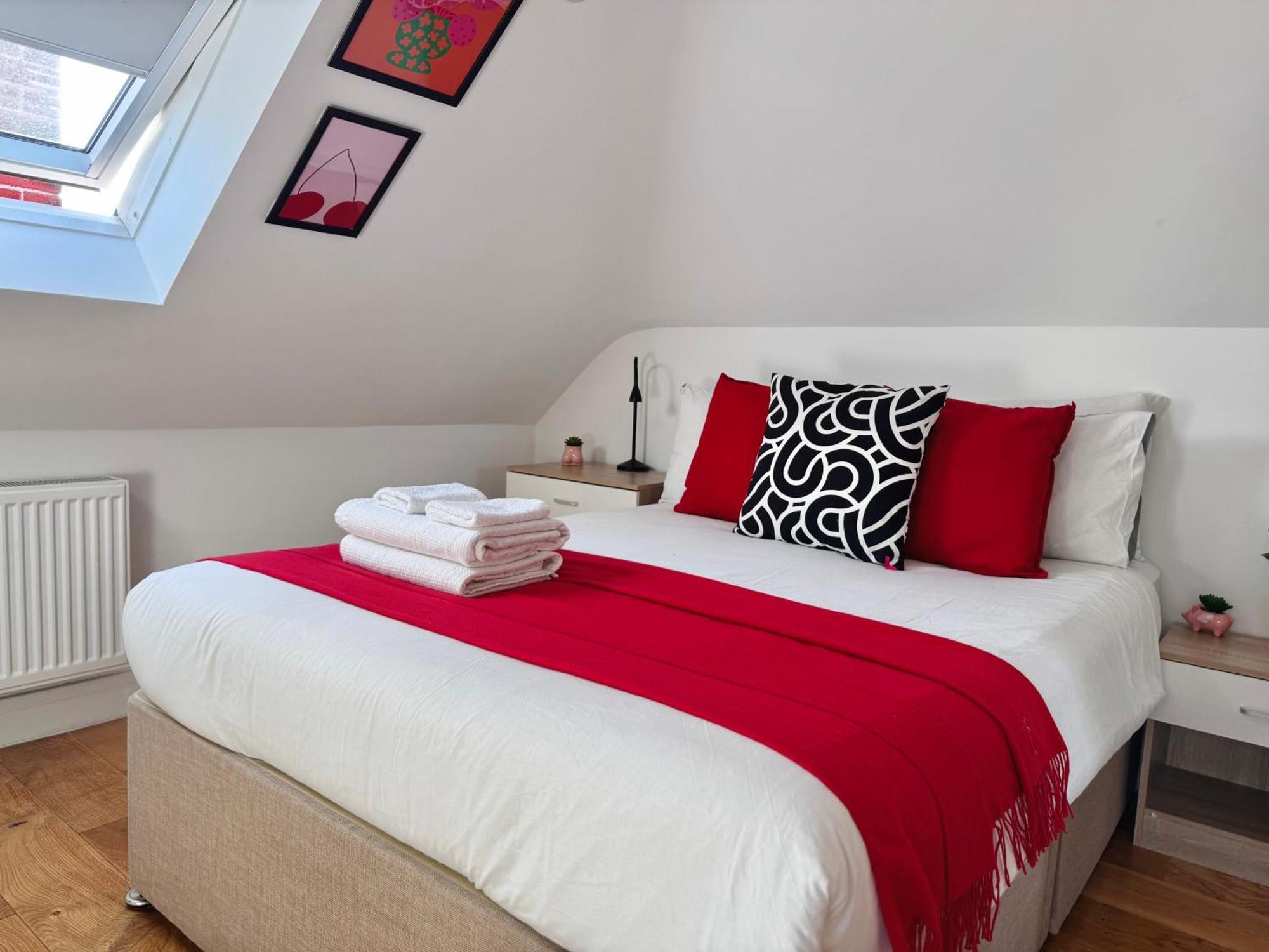 En-Suites With Free Parking 30Min To Central London Kültér fotó